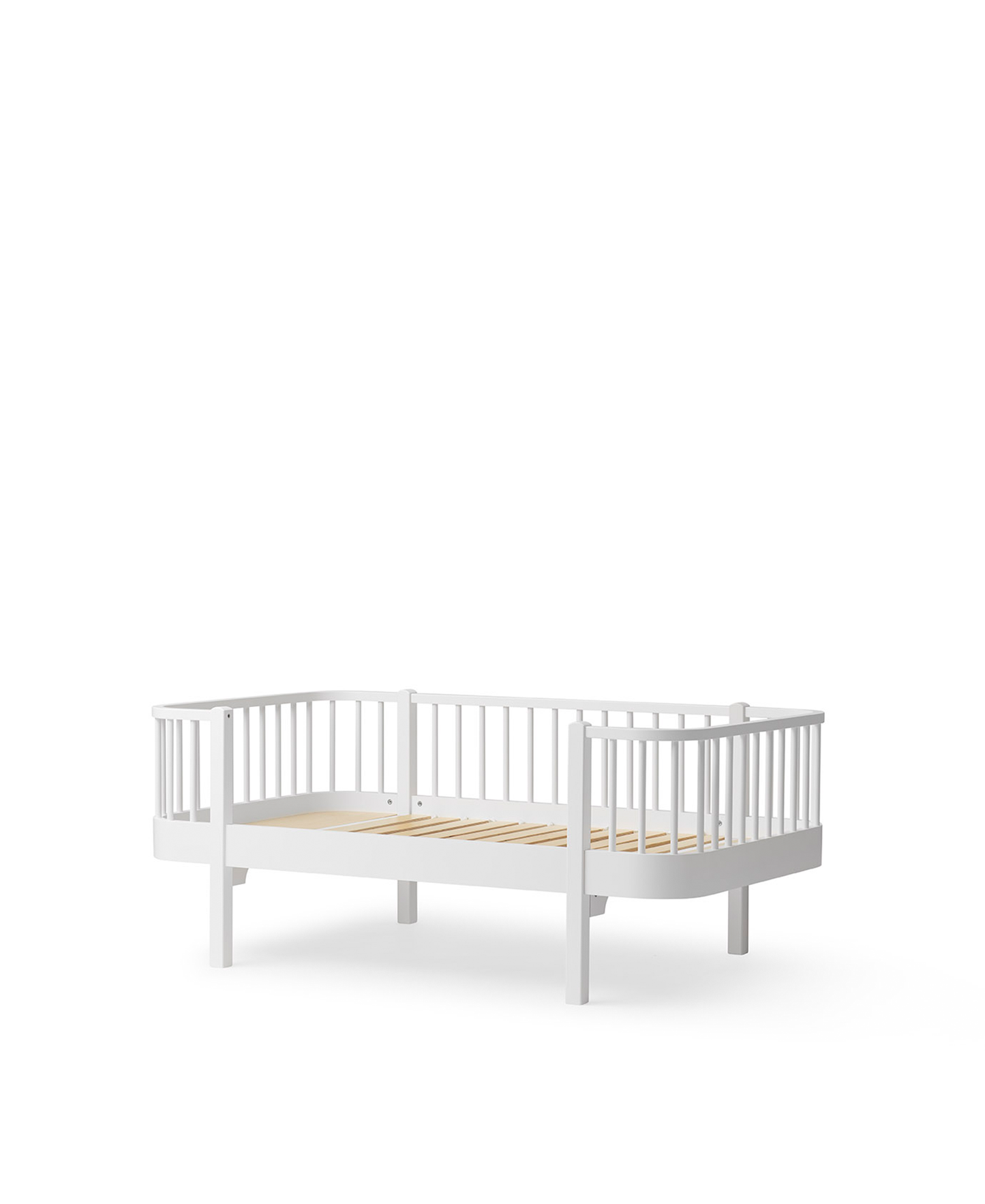 Oliver Furniture Wood Original Junior Day Bed - White