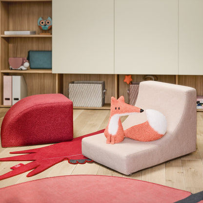 Nidi colour-coordinated décor in a modern kids bedroom