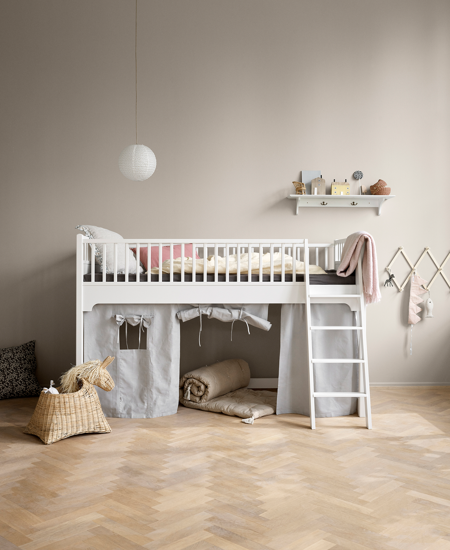 Oliver Furniture Seaside Classic Bunk Bed with Slanted Ladder