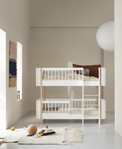 Oliver Furniture Wood Mini + Low Bunk Bed - White & Oak