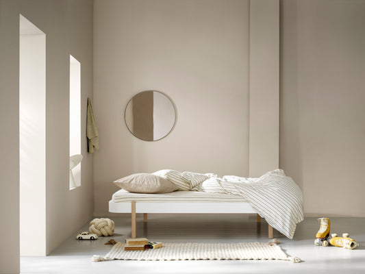 Oliver Furniture Wood Lounger Bed 120 - White and Oak