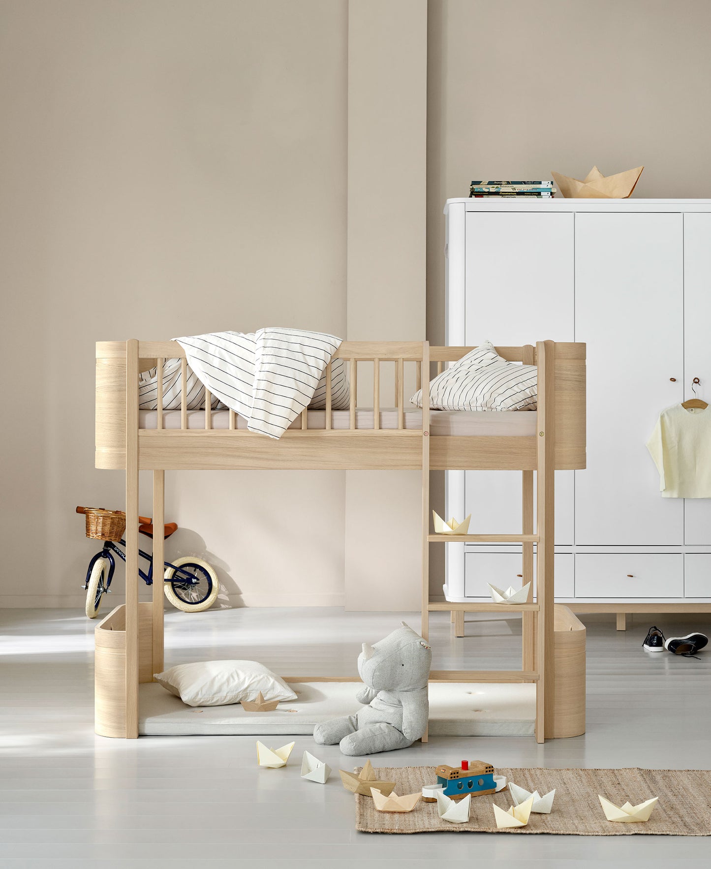 Oliver Furniture Wood Mini+ Low Loft Bed - Oak