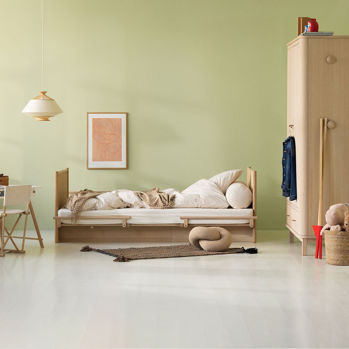 Camp Novel Convertible Cot & Bed (60×120 to 120×200 cm) - Oak