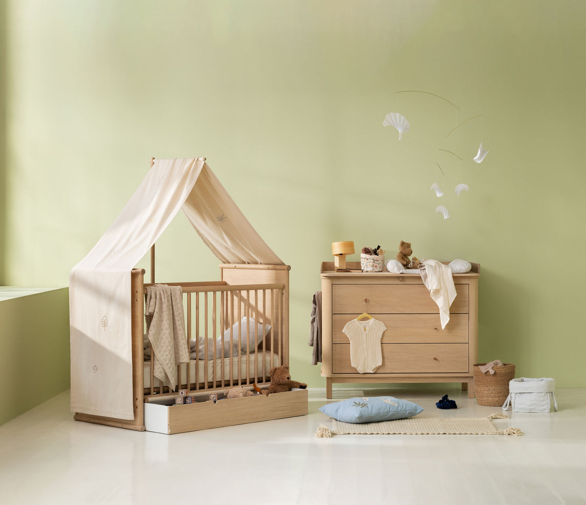 Camp Novel Convertible Cot & Bed (60×120 to 120×200 cm) - Oak