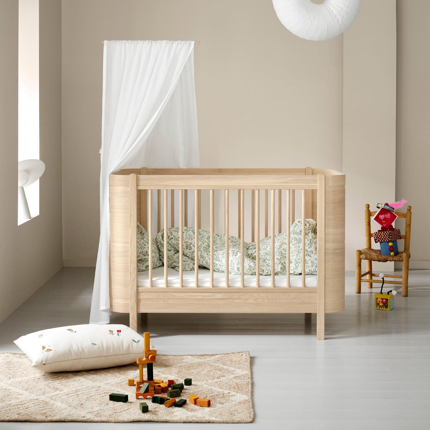Oliver Furniture Wood Mini+ Cot Bed Incl. Junior Kit - Oak
