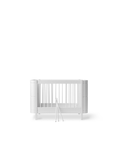 Oliver Furniture Wood Mini+ Cot Bed Excl Junior Kit - White & Oak