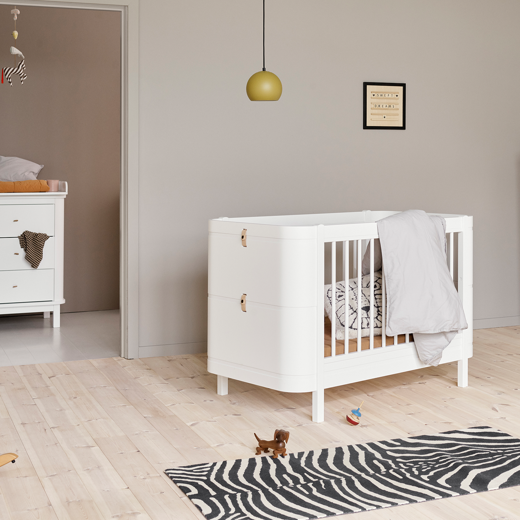 Oliver Small Mini Plus Cot