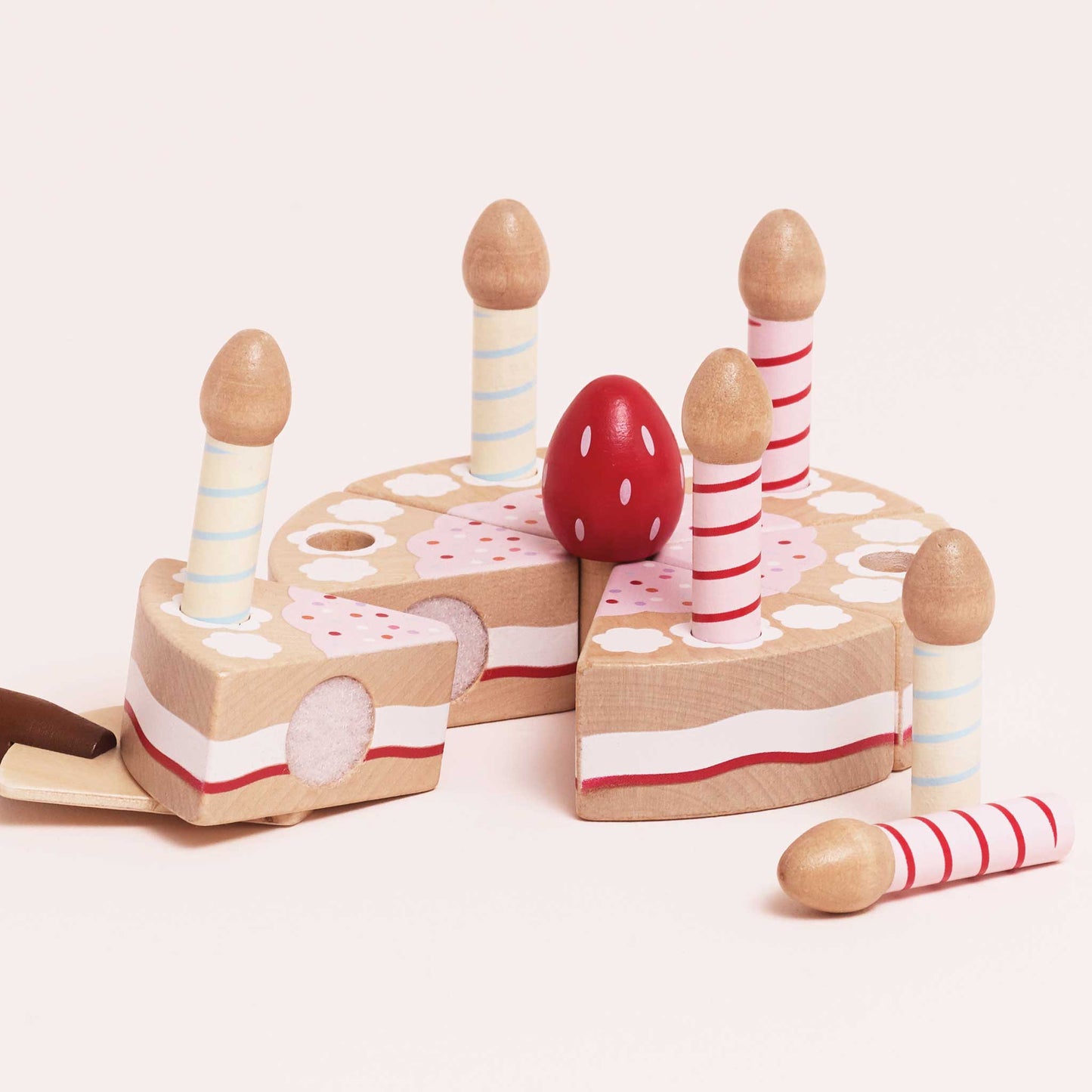 Le Toy Van Sliceable Birthday Cake & Candles