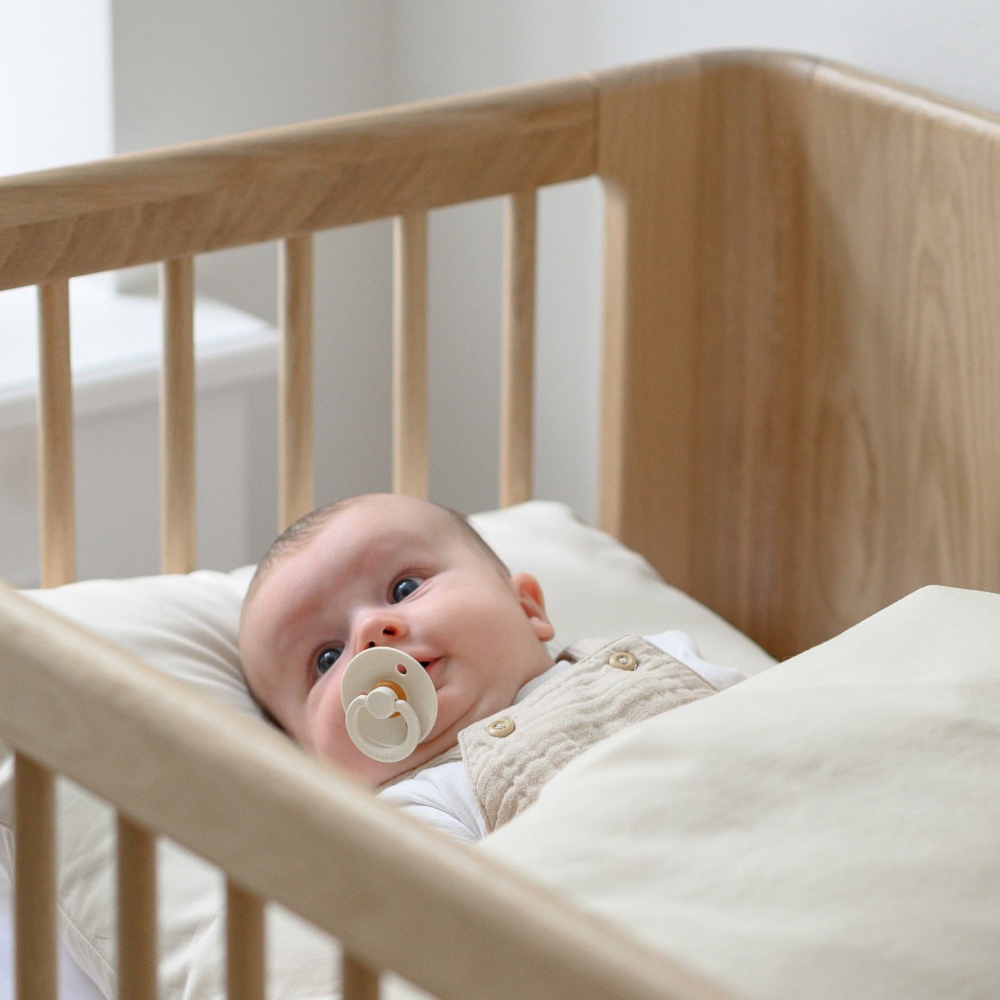 We are Bitte Oak Nature Baby Bed 2.0